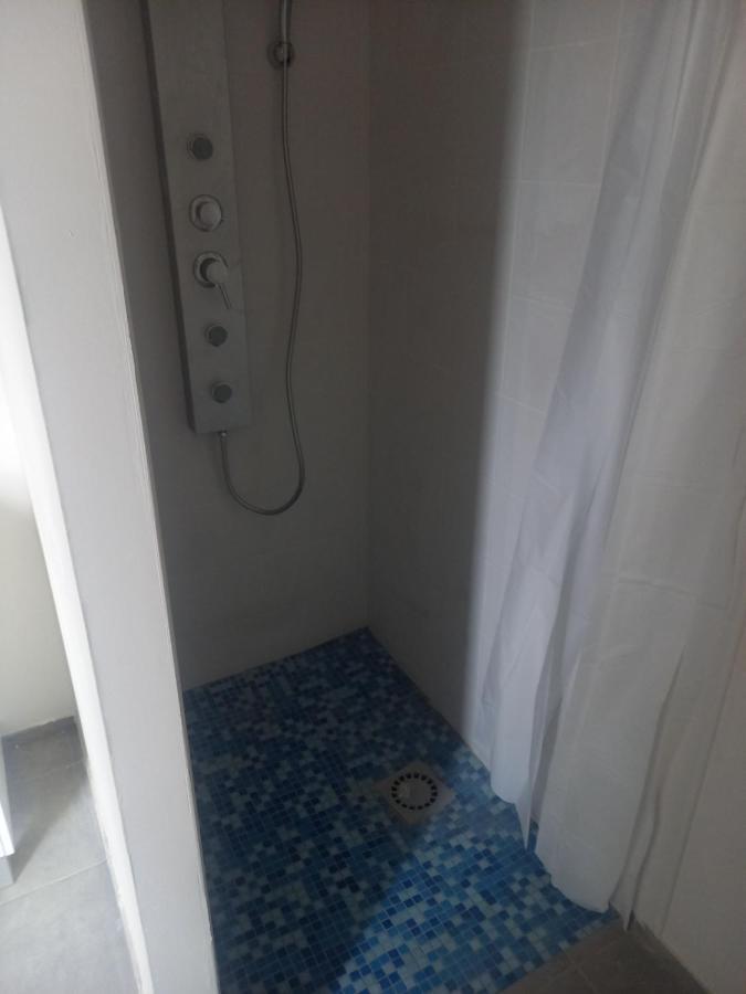 Logement Entier Spacieux Et Confortable A 1 H De Paris Courtenay  Exterior photo